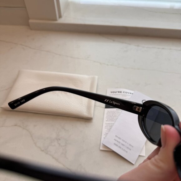 LE SPECS Outta Love  Black Sunglasses   Excellent Condition! - Picture 4 of 6
